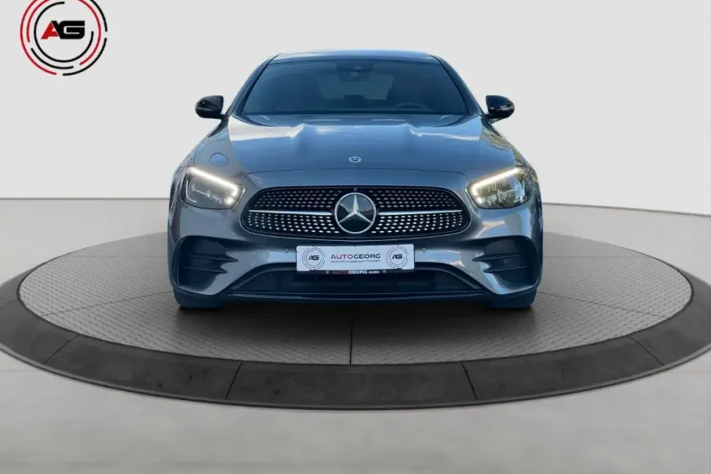 Mercedes-Benz E 300 din 2021 cu 46.800 km - oferta MER156726 - foto 1