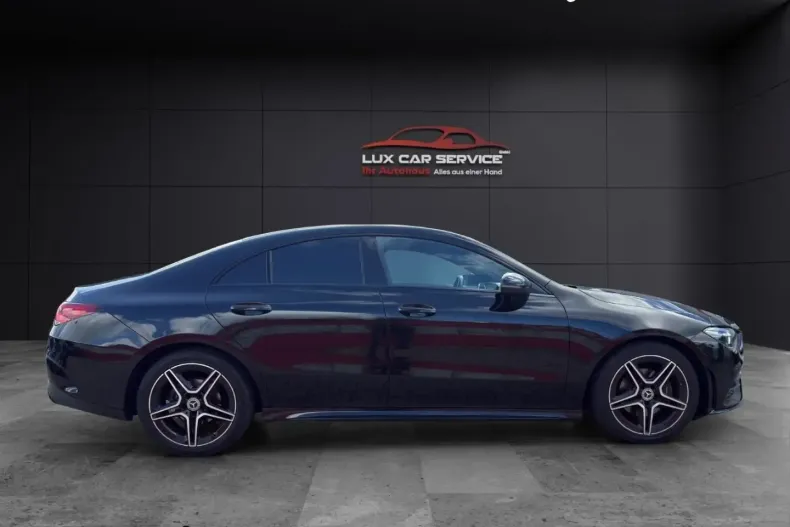 Mercedes-Benz CLA 180 din 2023 cu 15.000 km - oferta MER156735 - foto 1