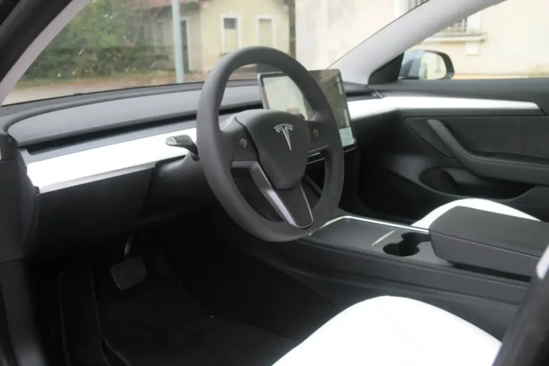 Tesla Model 3 din 2022 cu 59.600 km - oferta TES156737 - foto 5