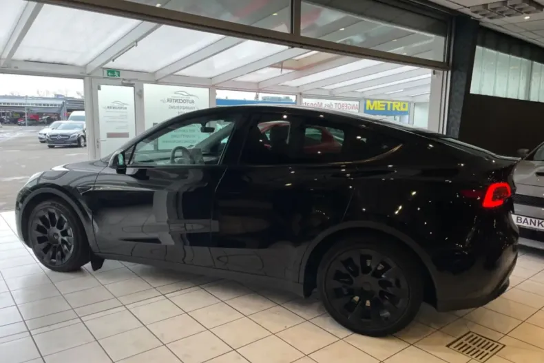 Tesla Model Y din 2023 cu 43.000 km - oferta TES156738 - foto 9