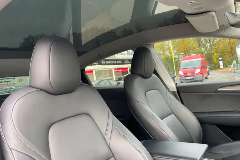 Tesla Model Y din 2023 cu 43.000 km - oferta TES156738 - foto 11