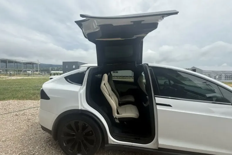 Tesla Model X din 2022 cu 53.000 km - oferta TES156740 - foto 12