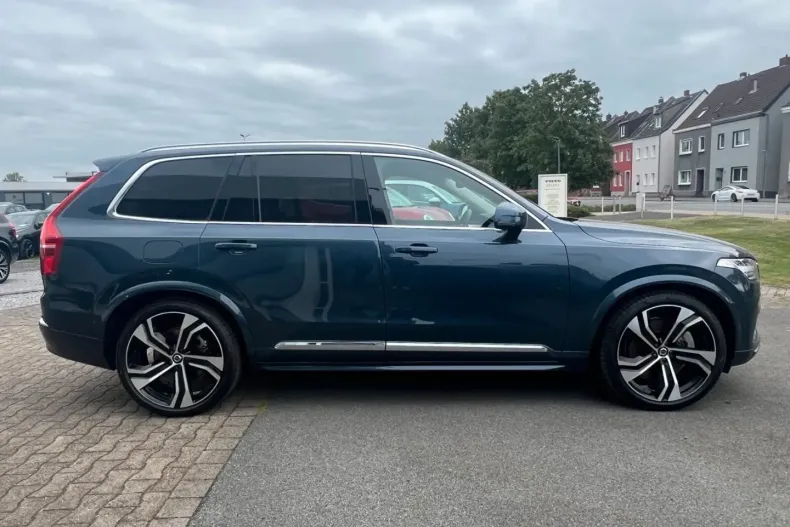 Volvo XC90 din 2024 cu 8.535 km - oferta VOL156741 - foto 8