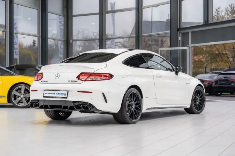 Mercedes-Benz C 63 AMG din 2020 cu 10.897 km - oferta MER156743 - foto 4