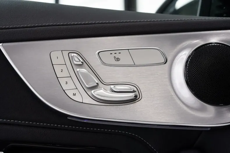 Mercedes-Benz C 63 AMG din 2020 cu 10.897 km - oferta MER156743 - foto 24