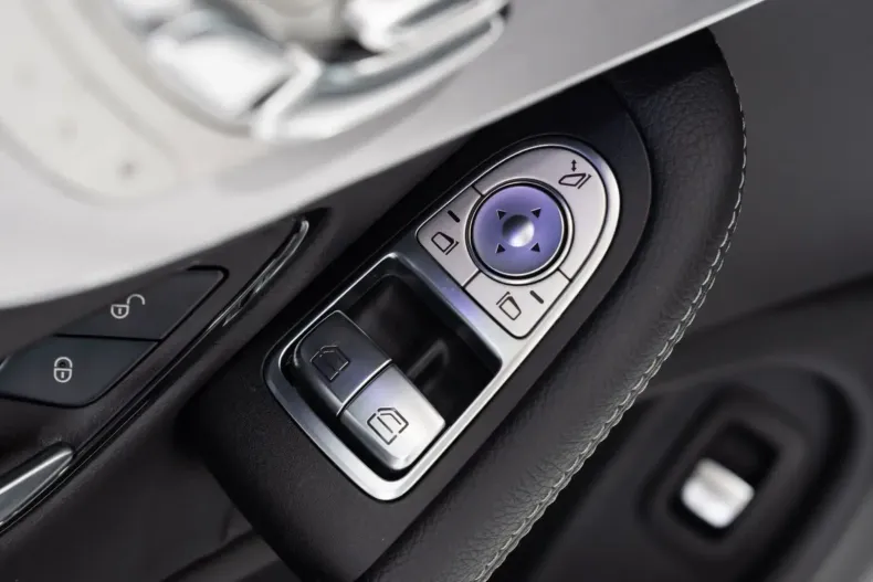 Mercedes-Benz C 63 AMG din 2020 cu 10.897 km - oferta MER156743 - foto 27