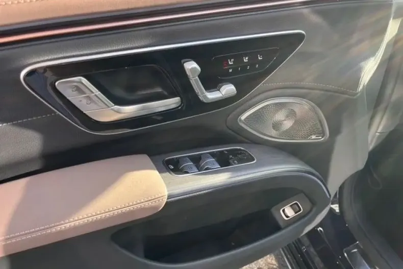 Mercedes-Benz EQS din 2024 cu 9.600 km - oferta MER156746 - foto 11