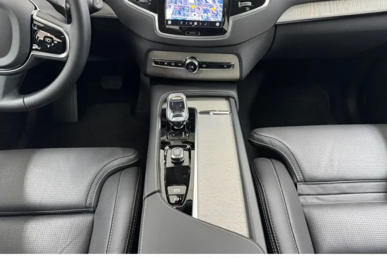 Volvo XC90 din 2024 cu 17.550 km - oferta VOL156749 - foto 10