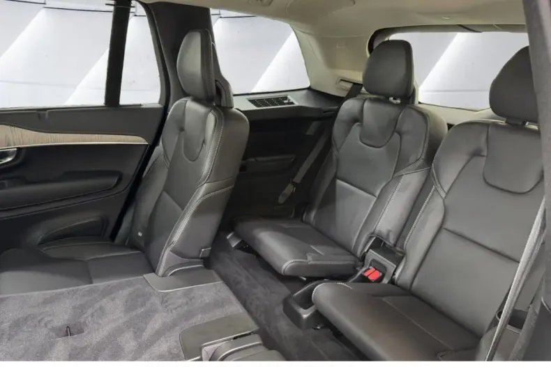 Volvo XC90 din 2024 cu 17.550 km - oferta VOL156749 - foto 14