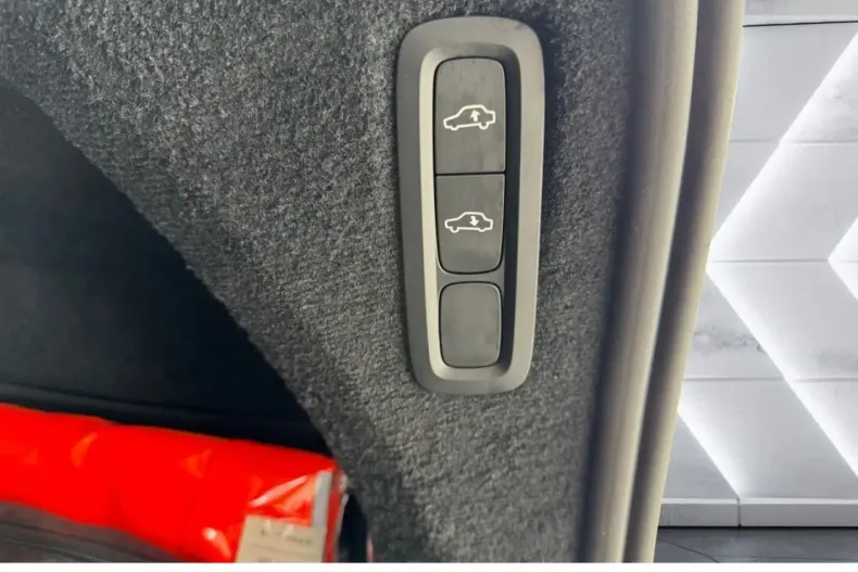 Volvo XC90 din 2024 cu 17.550 km - oferta VOL156749 - foto 29