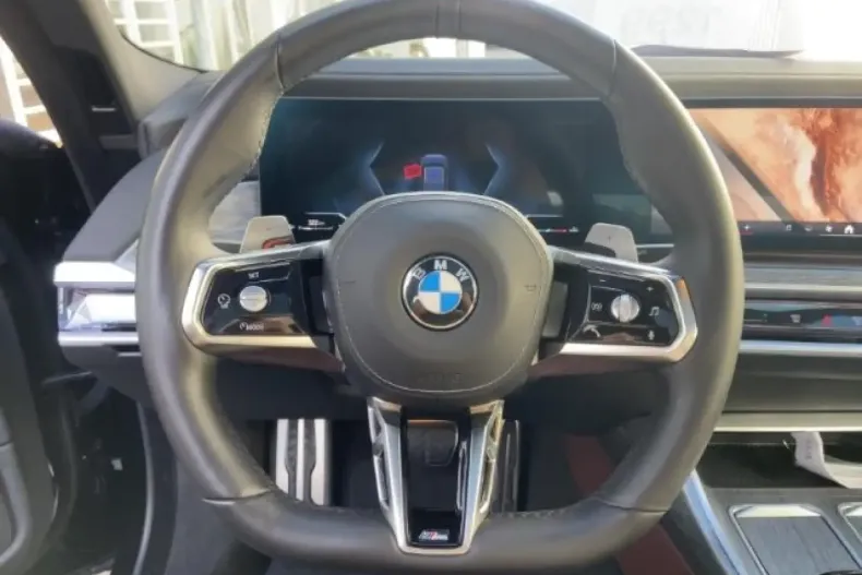 BMW 740 din 2024 cu 32.569 km - oferta BMW156756 - foto 8