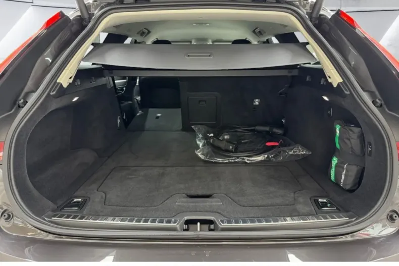 Volvo V90 din 2025 cu 28.842 km - oferta VOL156771 - foto 13