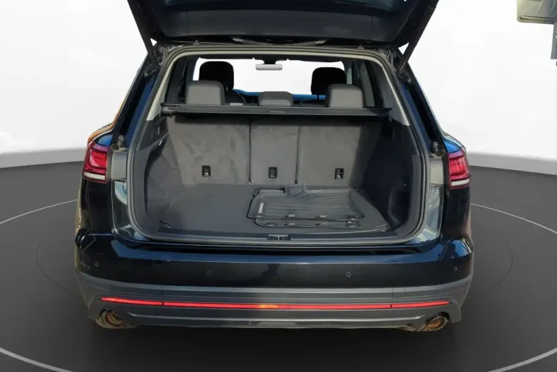 Volkswagen Touareg din 2023 cu 49.900 km - oferta VOL156773 - foto 11