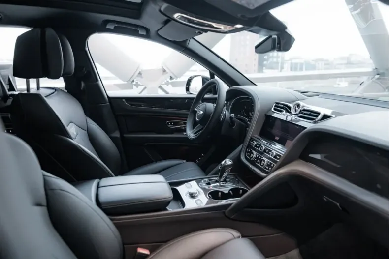 Bentley Bentayga din 2023 cu 25.000 km - oferta BEN156775 - foto 44