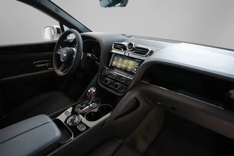 Bentley Bentayga din 2023 cu 3.500 km - oferta BEN156776 - foto 6