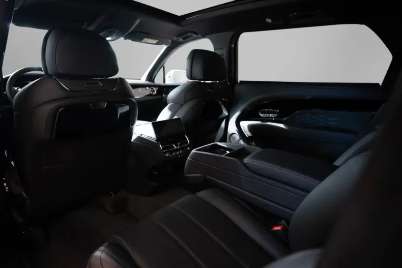 Bentley Bentayga din 2023 cu 3.500 km - oferta BEN156776 - foto 13