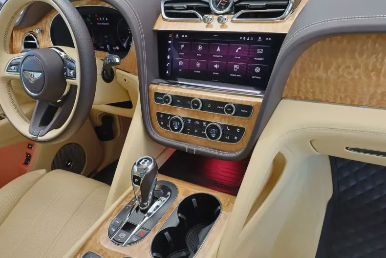 Bentley Bentayga din 2023 cu 18.628 km - oferta BEN156777 - foto 12