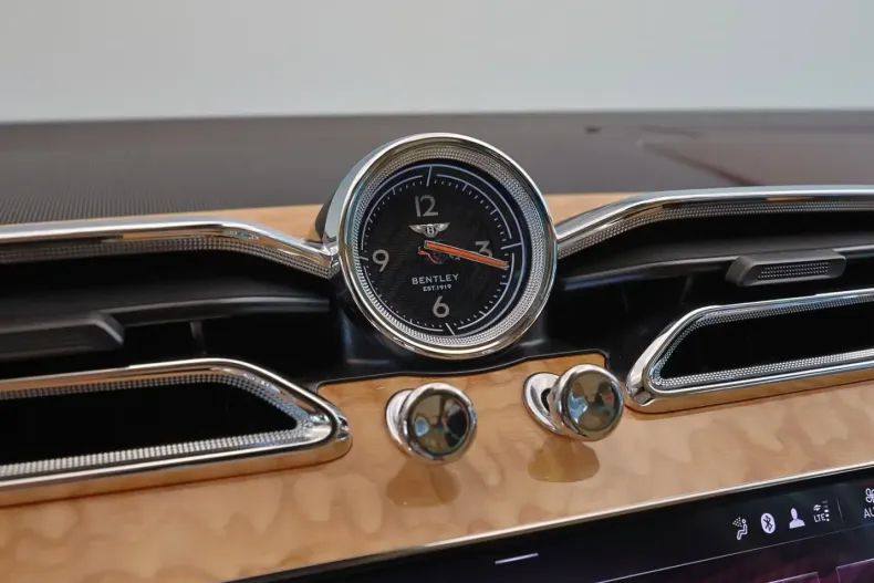 Bentley Bentayga din 2023 cu 18.628 km - oferta BEN156777 - foto 15