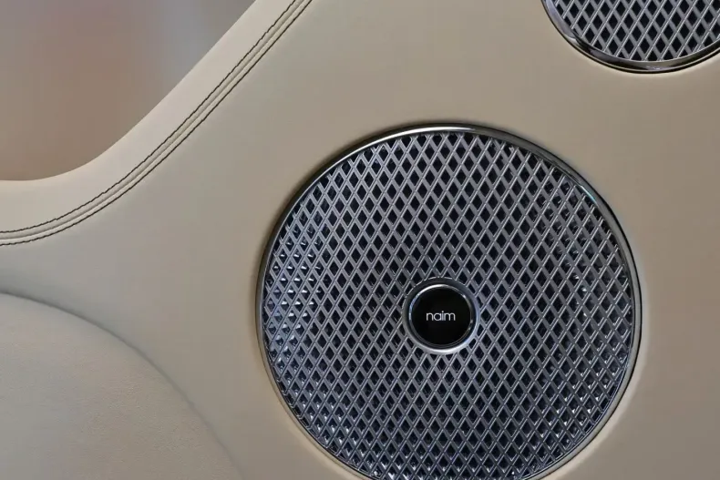 Bentley Bentayga din 2023 cu 18.628 km - oferta BEN156777 - foto 16