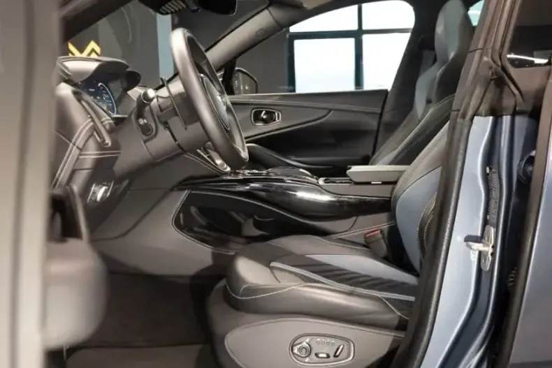 Aston Martin DBX din 2023 cu 8.200 km - oferta AST156781 - foto 13