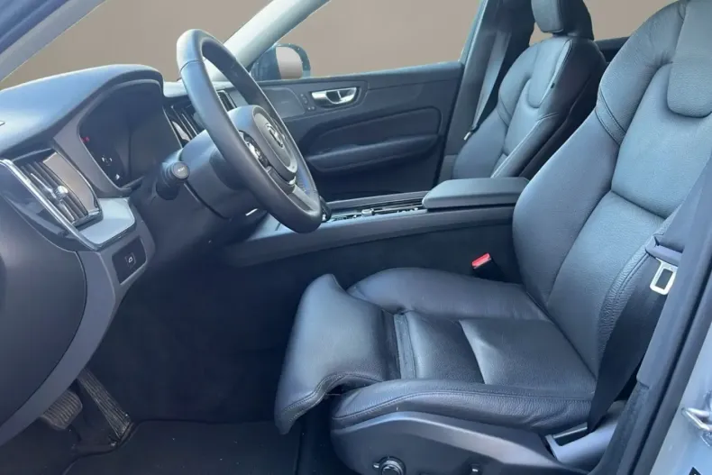 Volvo XC60 din 2023 cu 20.502 km - oferta VOL156786 - foto 6