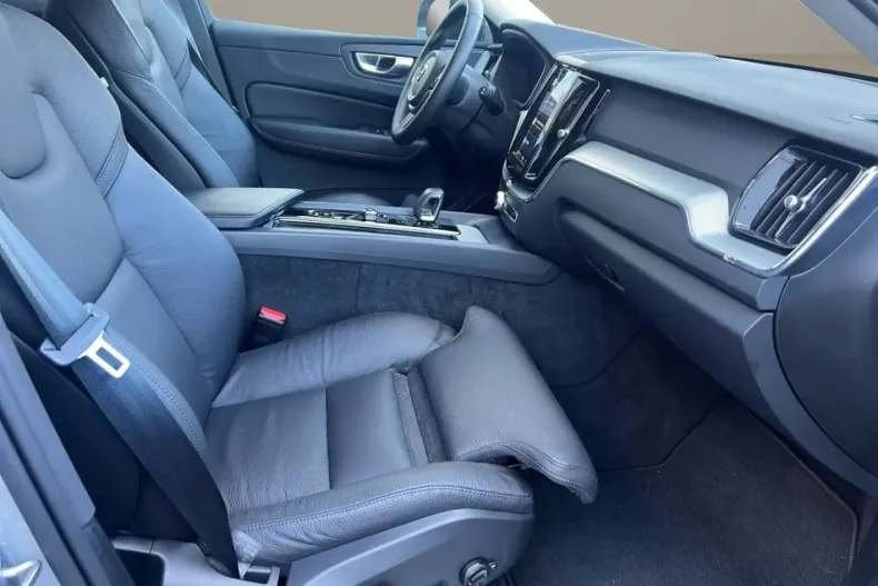 Volvo XC60 din 2023 cu 20.502 km - oferta VOL156786 - foto 12