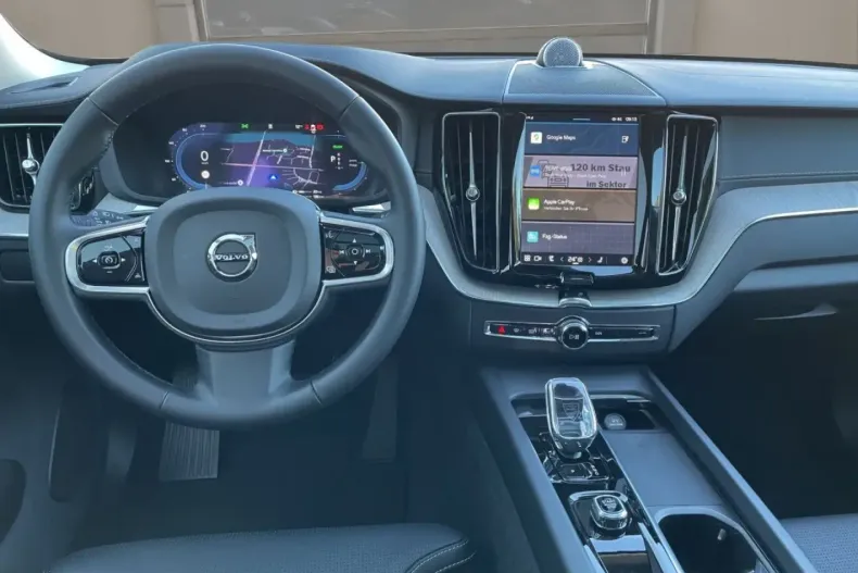 Volvo XC60 din 2025 cu 10.442 km - oferta VOL156787 - foto 7