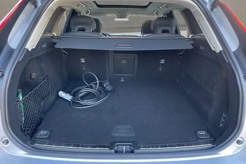 Volvo XC60 din 2025 cu 10.442 km - oferta VOL156787 - foto 13