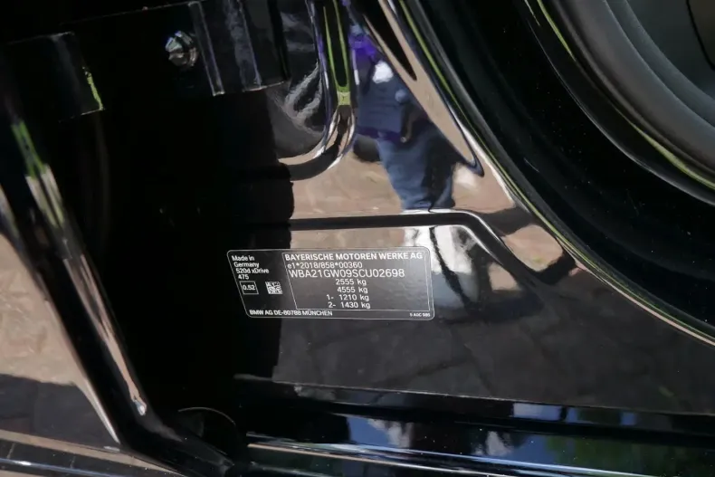 BMW 520 din 2024 cu 5.913 km - oferta BMW156795 - foto 8