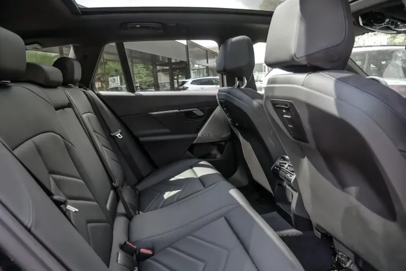 BMW 520 din 2024 cu 5.913 km - oferta BMW156795 - foto 9