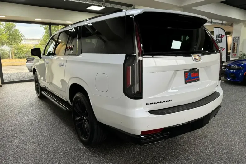 Cadillac Escalade din 2022 cu 42.566 km - oferta CAD156797 - foto 6