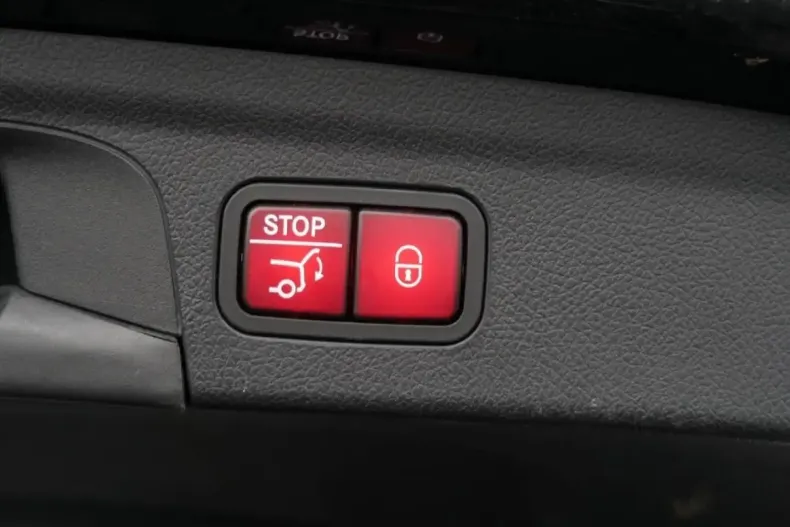 Mercedes-Benz GLE 350 din 2022 cu 68.641 km - oferta MER156809 - foto 11