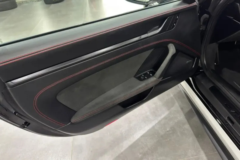 Porsche 992 din 2022 cu 30.000 km - oferta POR156811 - foto 22