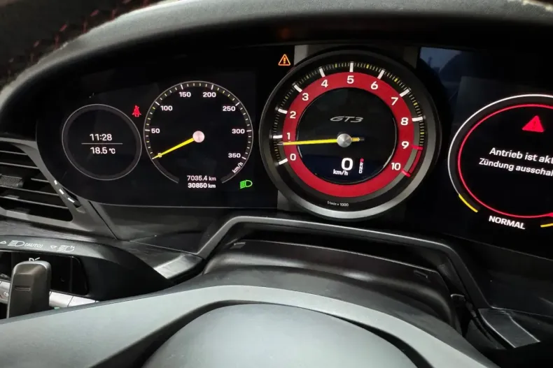 Porsche 992 din 2022 cu 30.000 km - oferta POR156811 - foto 27