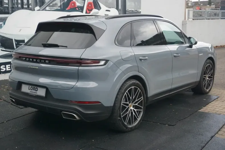 Porsche Cayenne din 2024 cu 17.985 km - oferta POR156812 - foto 7