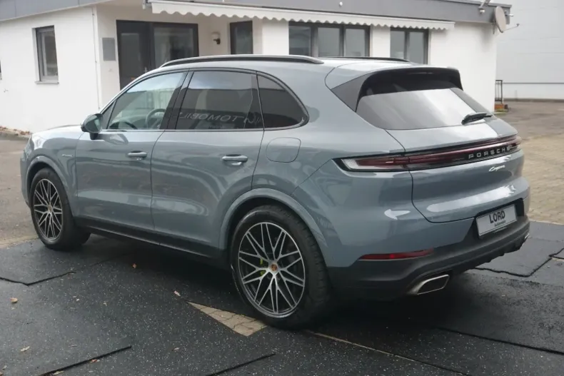 Porsche Cayenne din 2024 cu 17.985 km - oferta POR156812 - foto 16