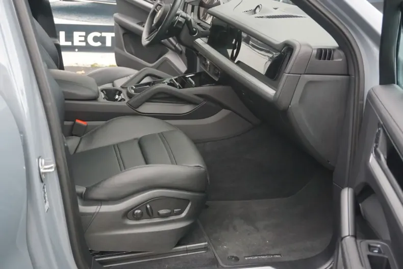 Porsche Cayenne din 2024 cu 17.985 km - oferta POR156812 - foto 18