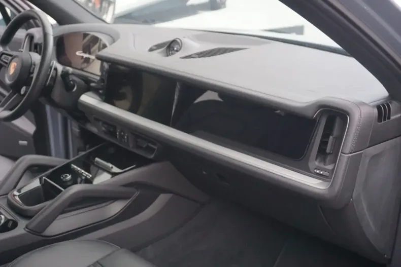 Porsche Cayenne din 2024 cu 17.985 km - oferta POR156812 - foto 19