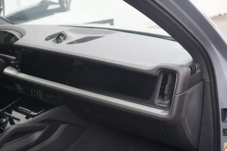 Porsche Cayenne din 2024 cu 17.985 km - oferta POR156812 - foto 36