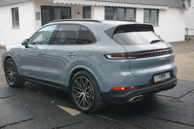 Porsche Cayenne din 2024 cu 17.985 km - oferta POR156812 - foto 47