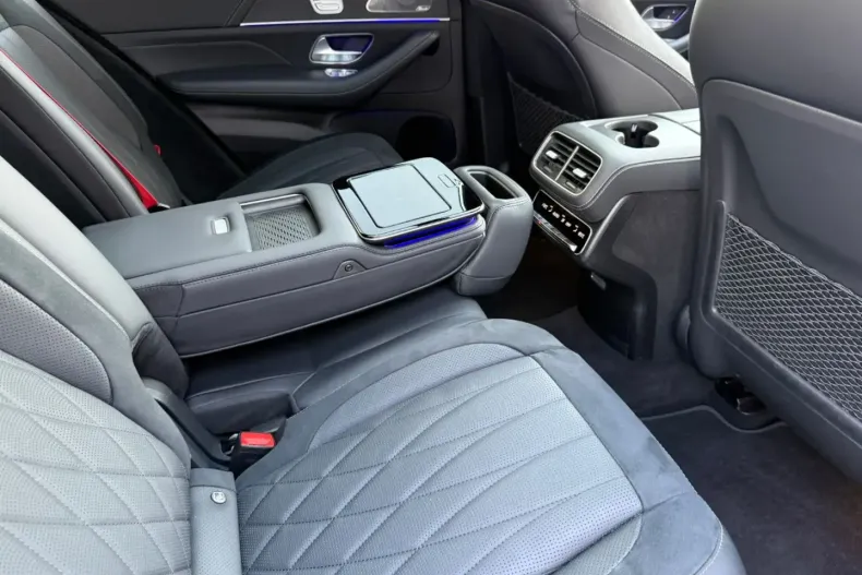 Mercedes-Benz GLE 63 AMG din 2024 cu 13.500 km - oferta MER156813 - foto 25