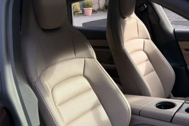 Porsche Taycan din 2023 cu 20.100 km - oferta POR156814 - foto 11