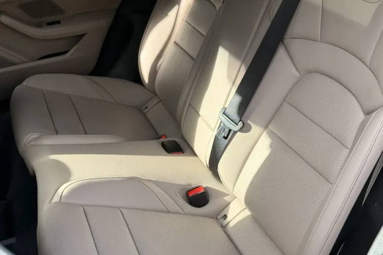 Porsche Taycan din 2023 cu 20.100 km - oferta POR156814 - foto 21