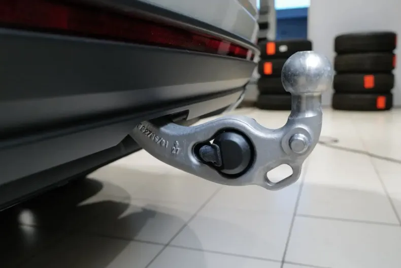 Volkswagen Touareg din 2023 cu 10.980 km - oferta VOL156818 - foto 18