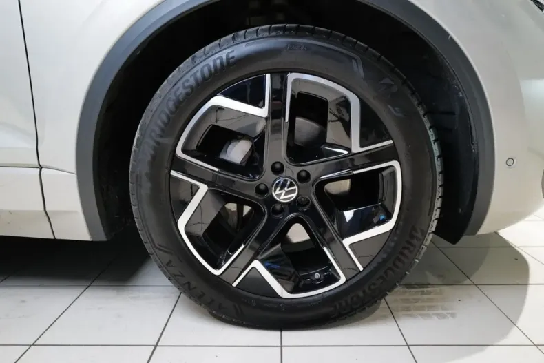 Volkswagen Touareg din 2023 cu 10.980 km - oferta VOL156818 - foto 27
