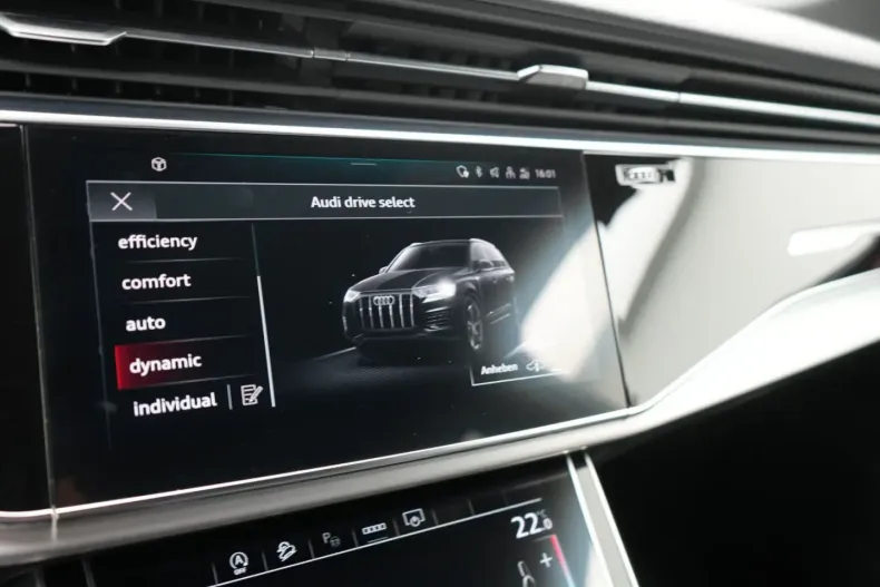 Audi SQ7 din 2022 cu 75.955 km - oferta AUD156821 - foto 9