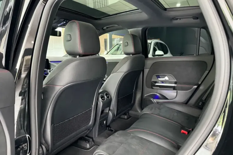 Mercedes-Benz EQA din 2022 cu 54.000 km - oferta MER156822 - foto 9