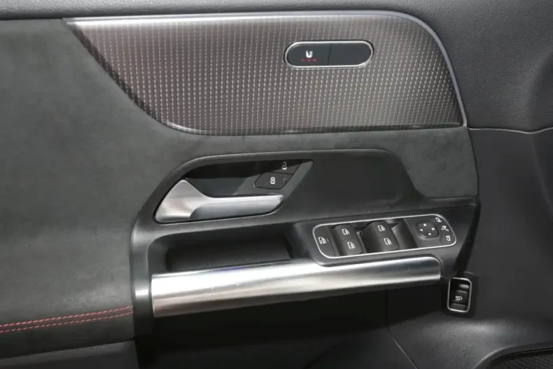 Mercedes-Benz EQA din 2021 cu 92.150 km - oferta MER156824 - foto 17