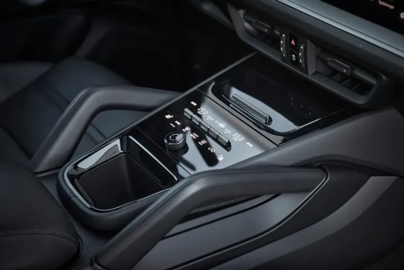 Porsche Cayenne din 2024 cu 27.000 km - oferta POR156825 - foto 11