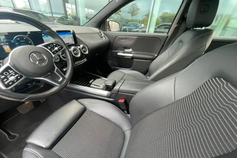 Mercedes-Benz EQA din 2021 cu 55.200 km - oferta MER156826 - foto 5